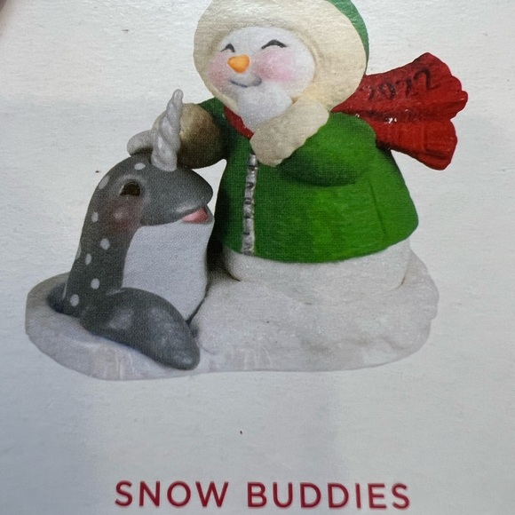 2022 Hallmark Snow Buddies 25th in the Series Ornament NEW - Picture 3 of 12